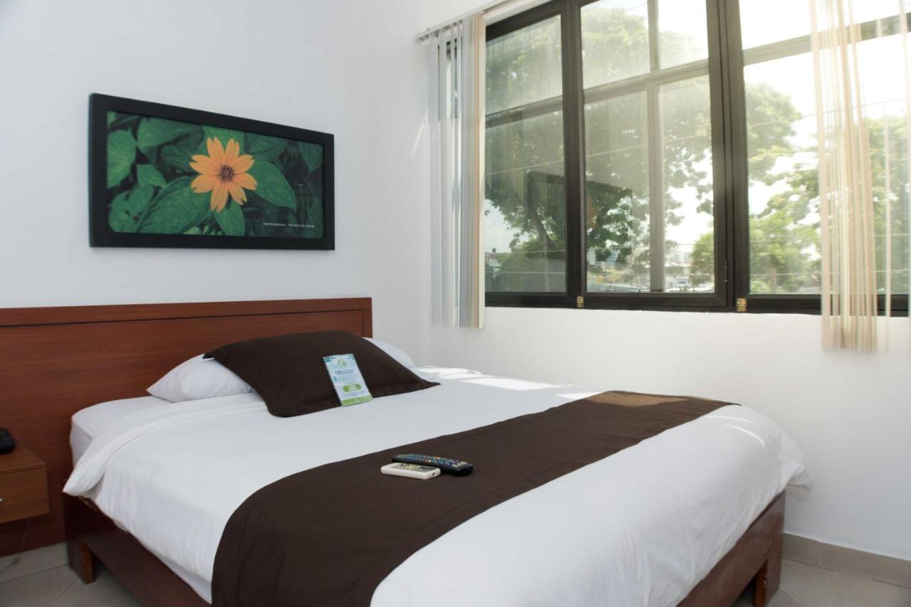 Hotel Castell Guayaquil Exterior foto